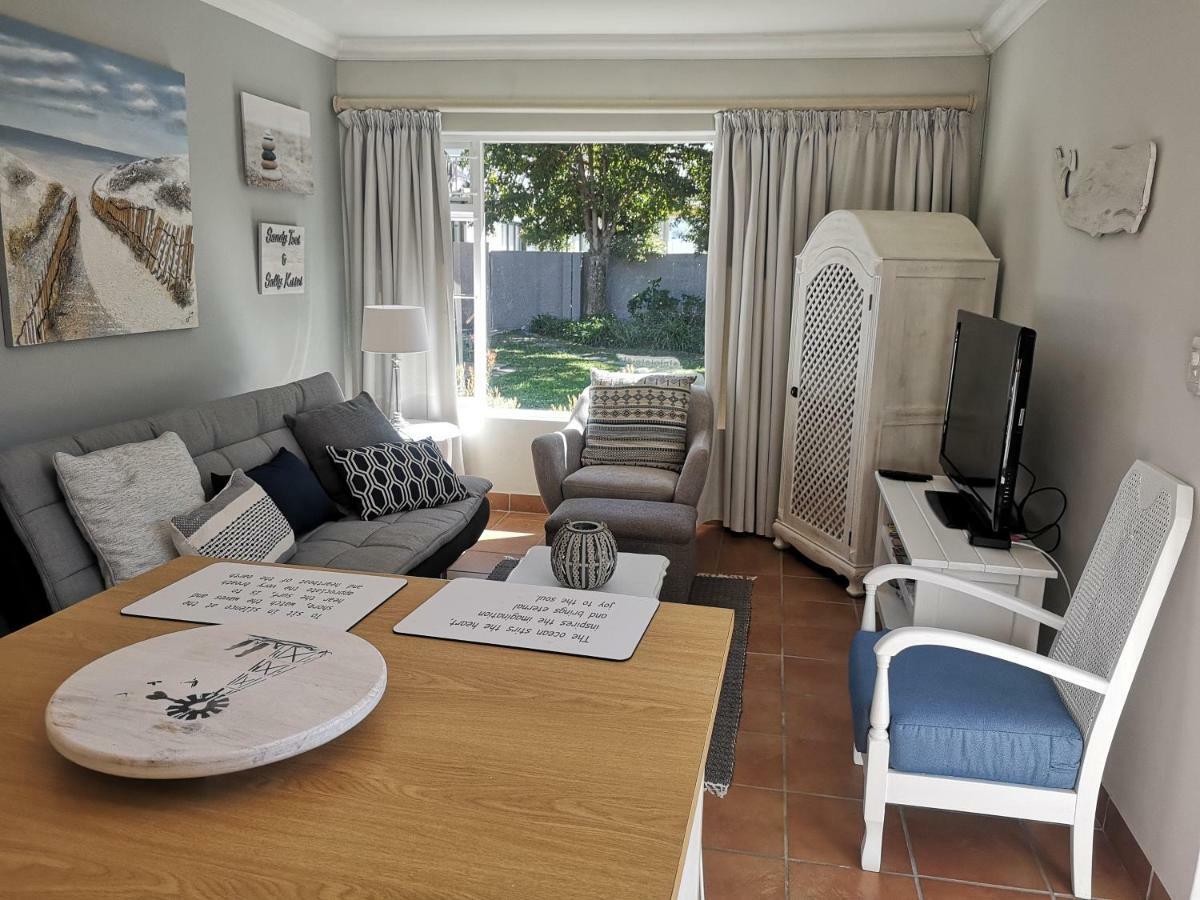 On Cloud 9 Apartment Херманус Екстериор снимка